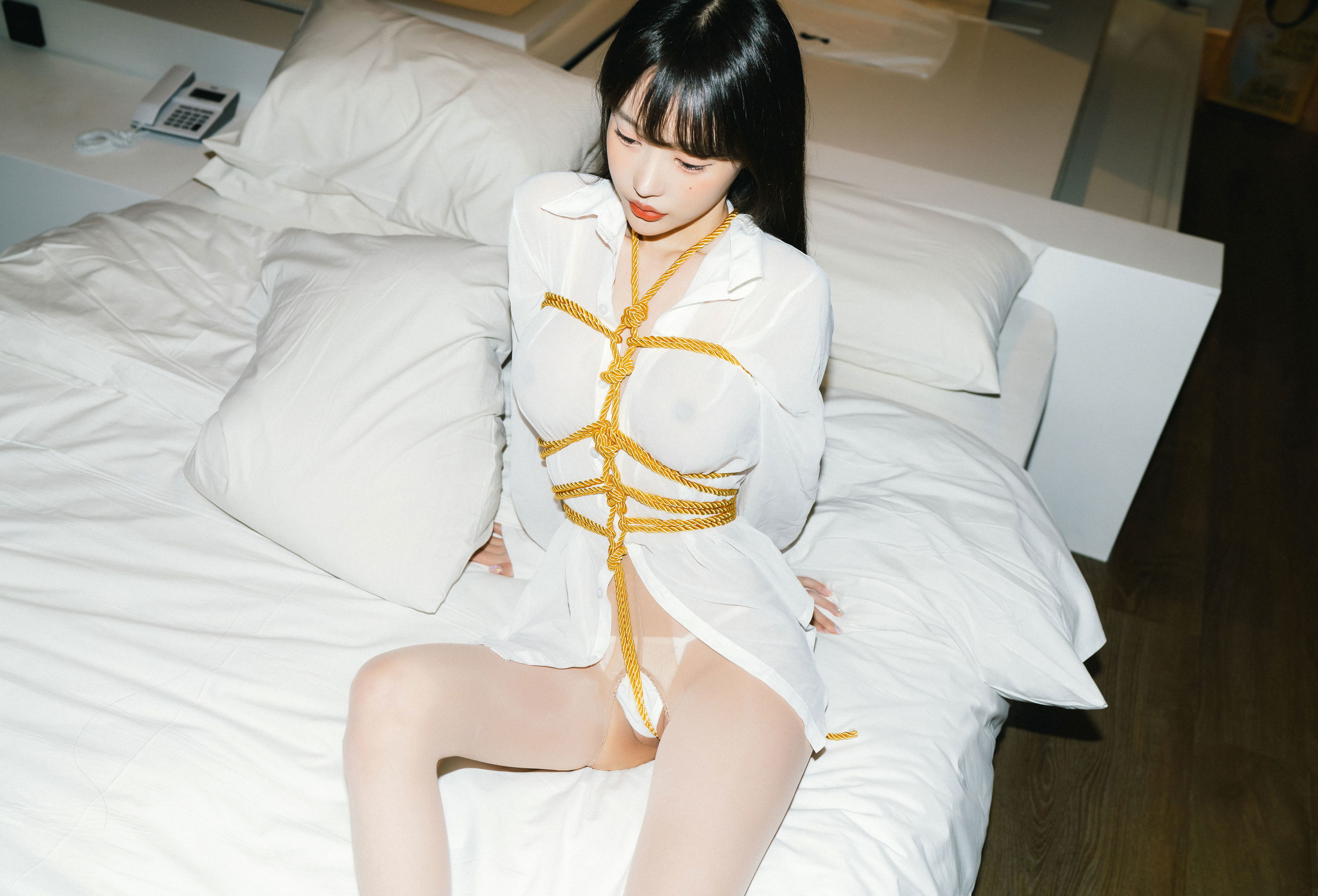 [Moon Night Snap] – Jucy《Vol.3 bondage》 [29P] 2023-01-20 14:02:04-秀人网