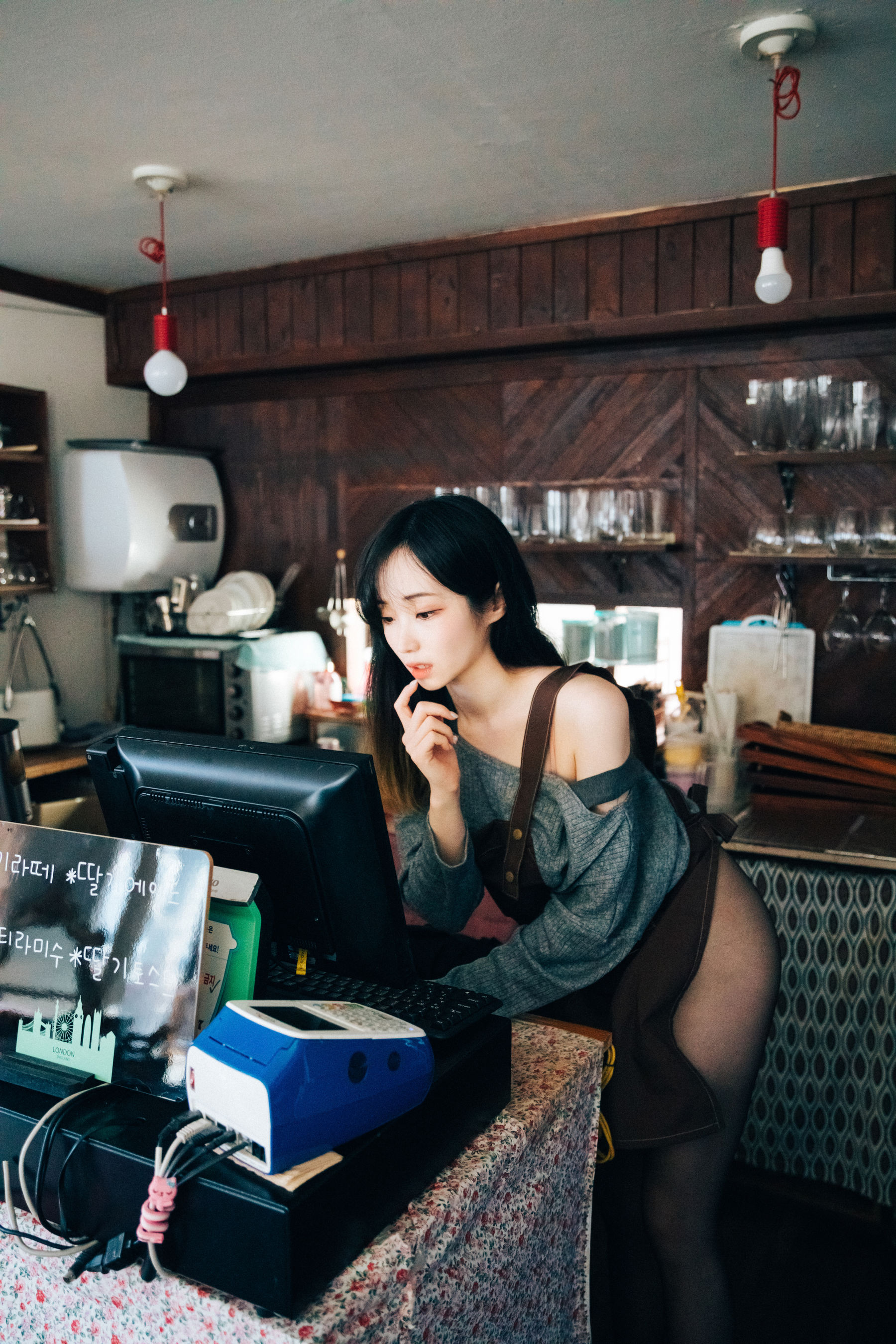 [LOOZY] Bambi – Cafe Alba [159P] 插图2