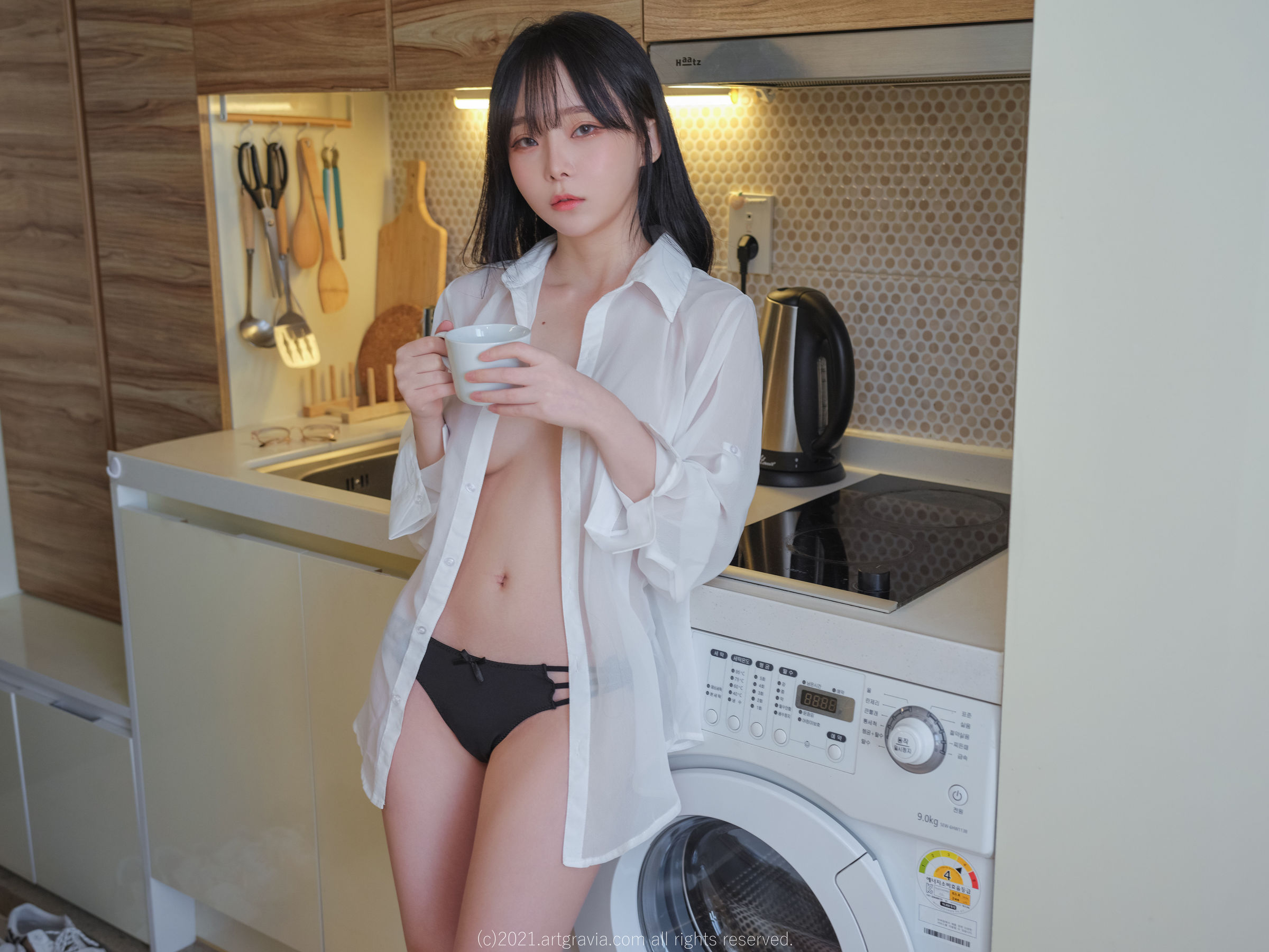 [ARTGRAVIA] VOL.261 Ming Sunha – 白衬衫女友居家诱惑 [80P] 2023-04-19 12:06:01-秀人网