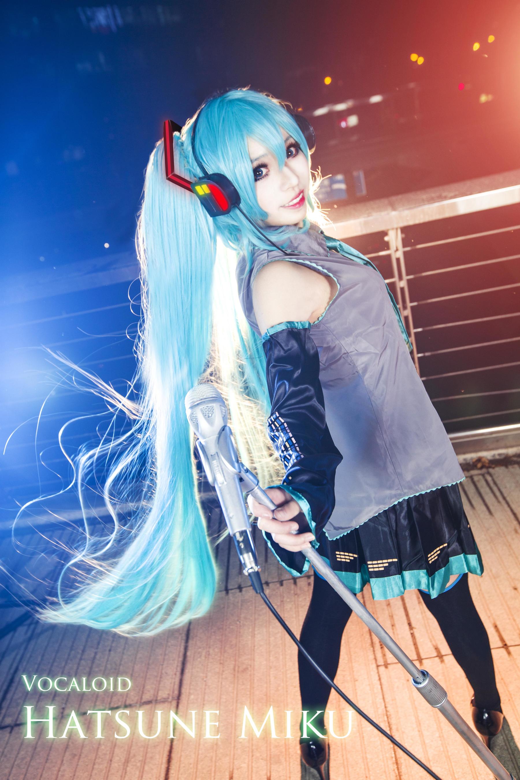 [Cosplay写真] 萌妹白易子教主 – VOCALOID [8P] 插图7