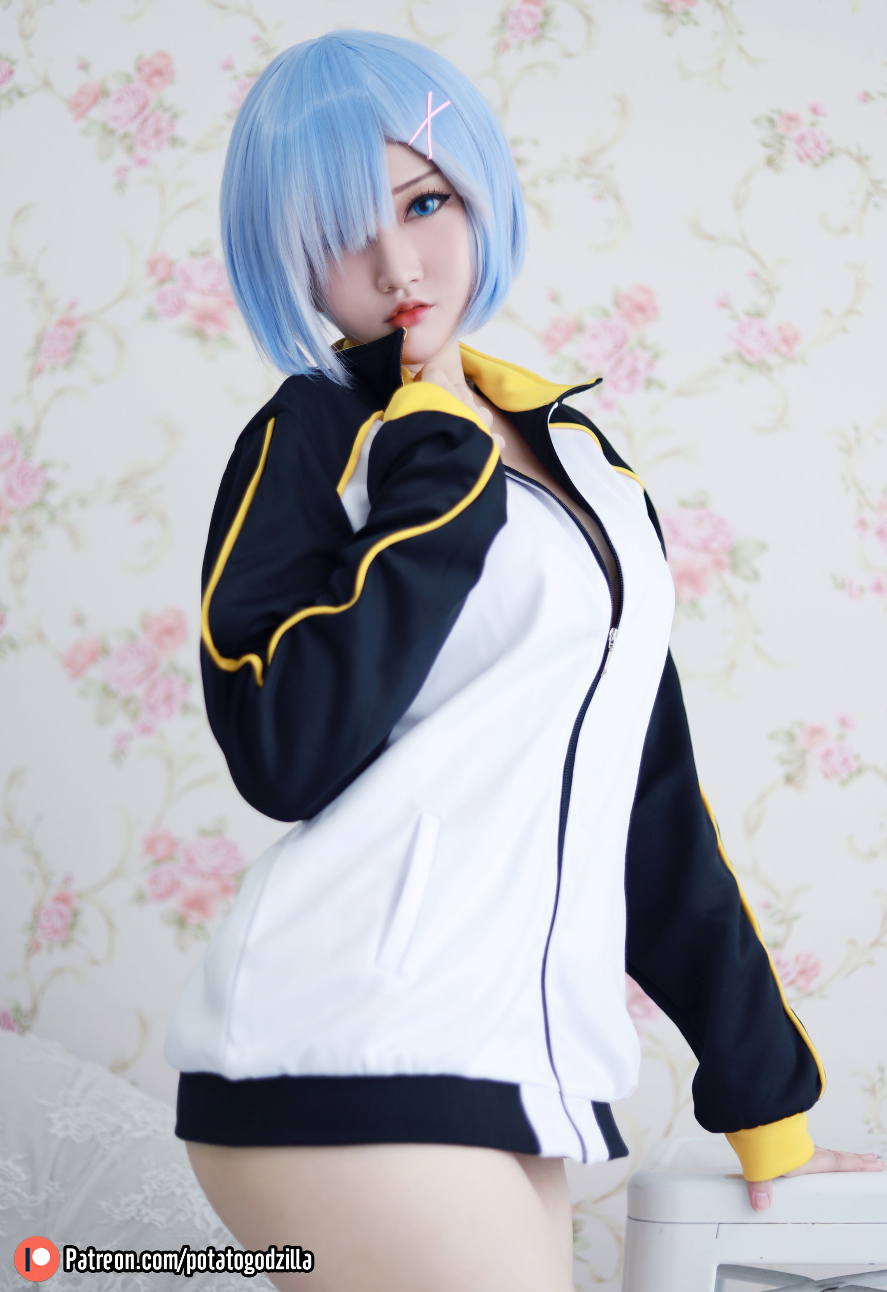 Coser小姐姐Potato Godzilla – Rem In Subaru Jacket [30P] 插图2