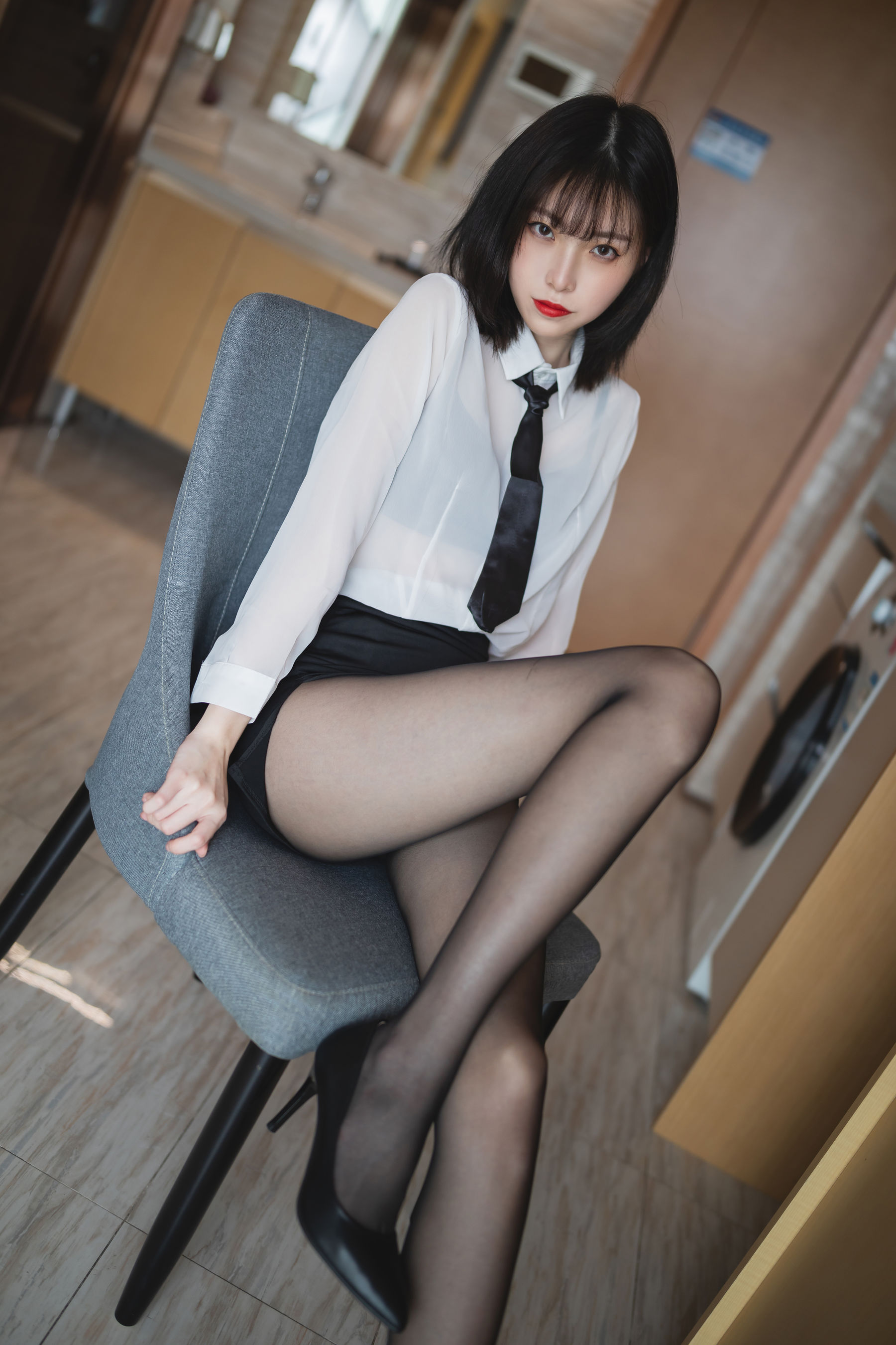 许岚 – OL制服 [41P] 插图5