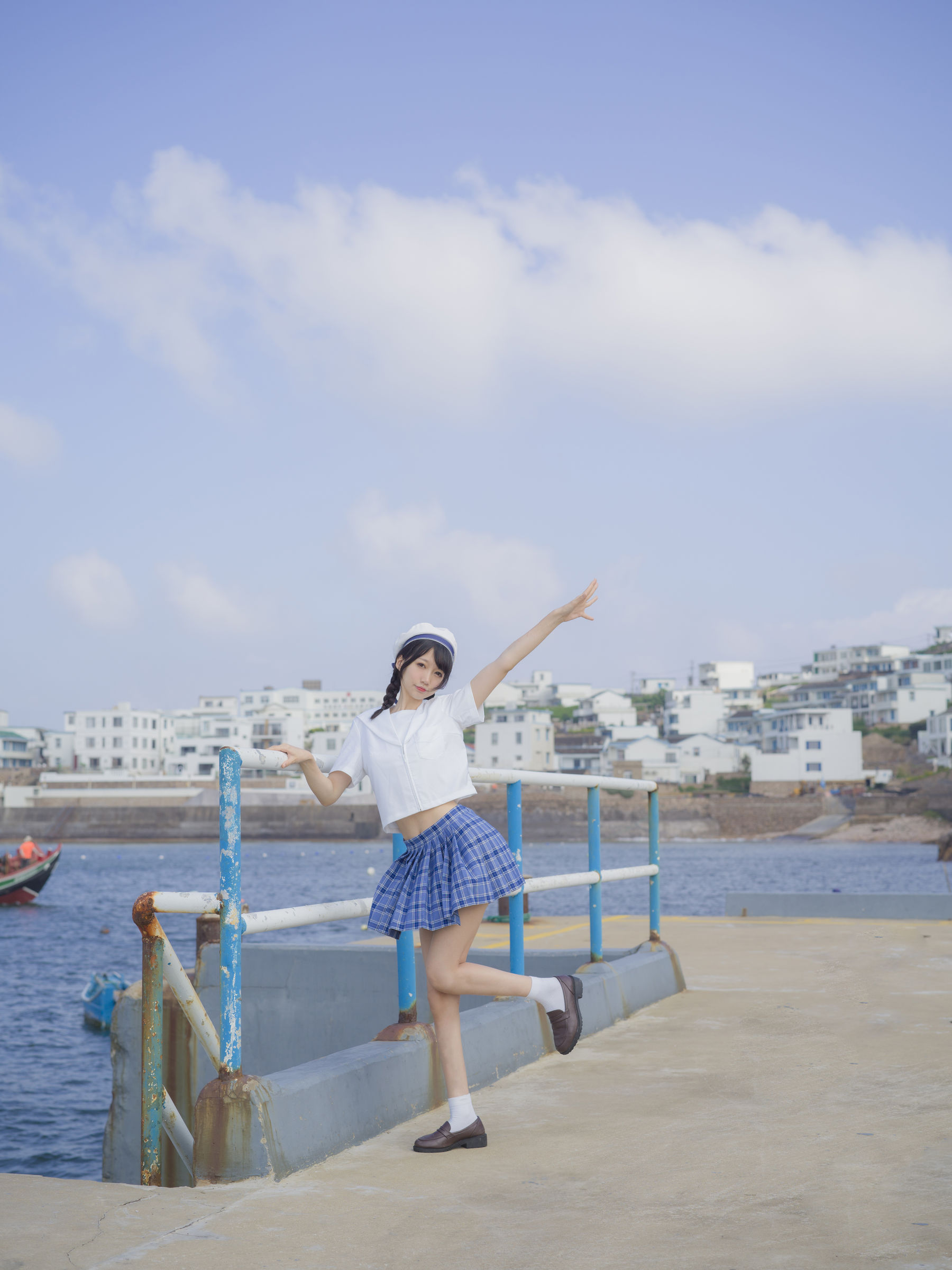 [Cosplay写真] NAGISA魔物喵 – 海风与少女 [14P] 2023-03-27 12:25:38-秀人网