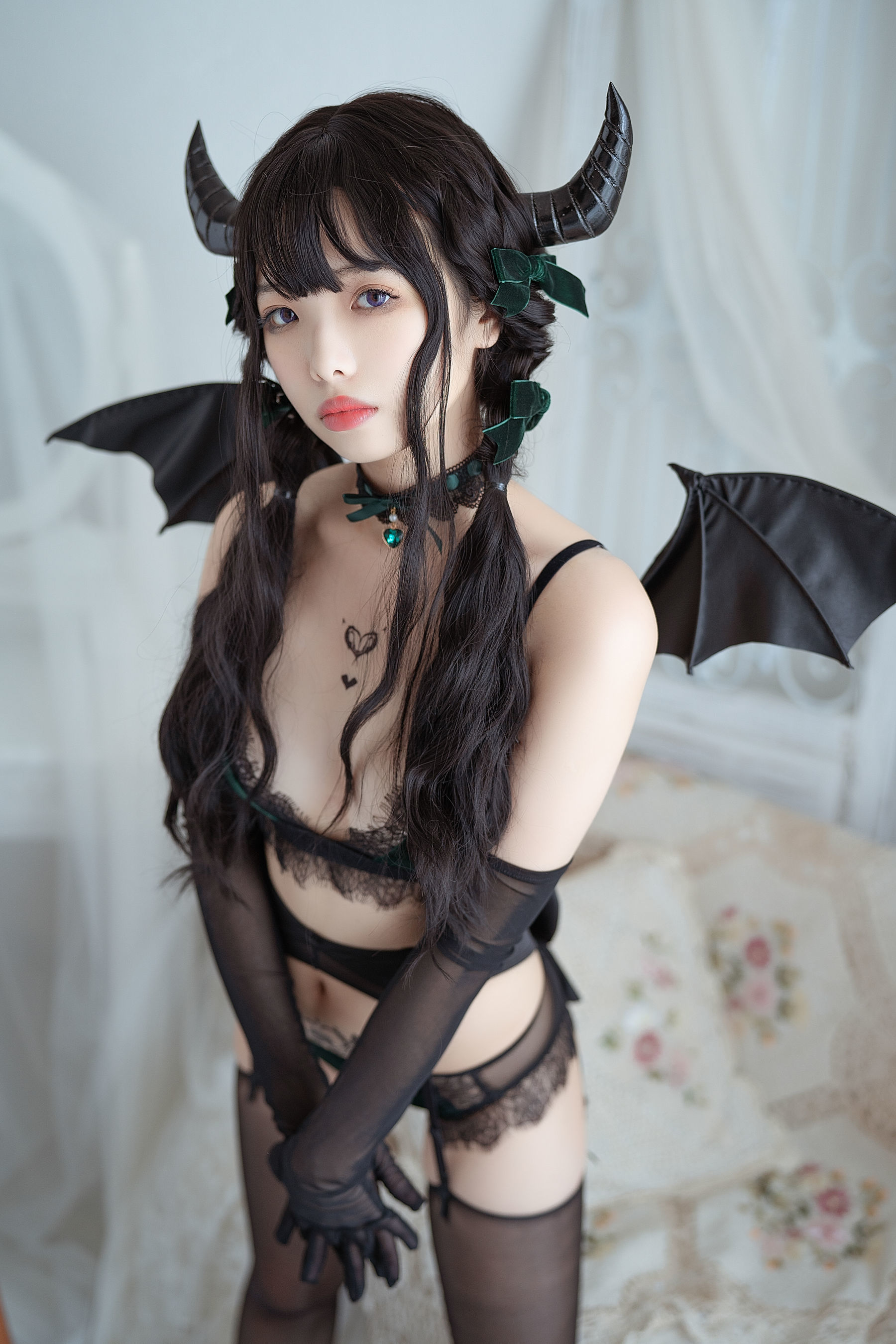 [萝莉COS] 雯妹 – 魅魔 Proud devil [50P] 2023-04-02 01:31:43-秀人网