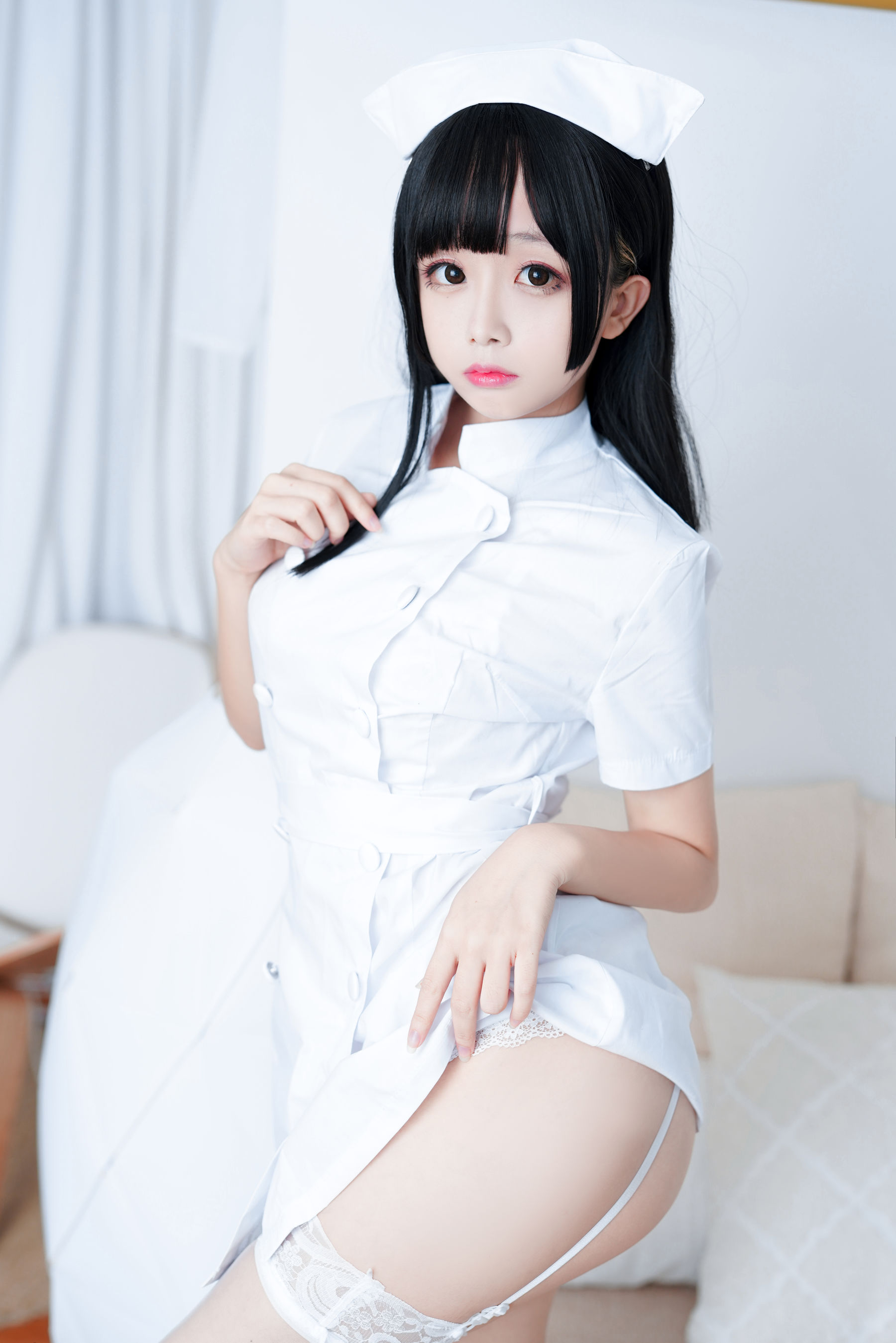 Cosplay日奈娇 – 纯白护士 [87P] 2023-04-14 23:04:00-秀人网