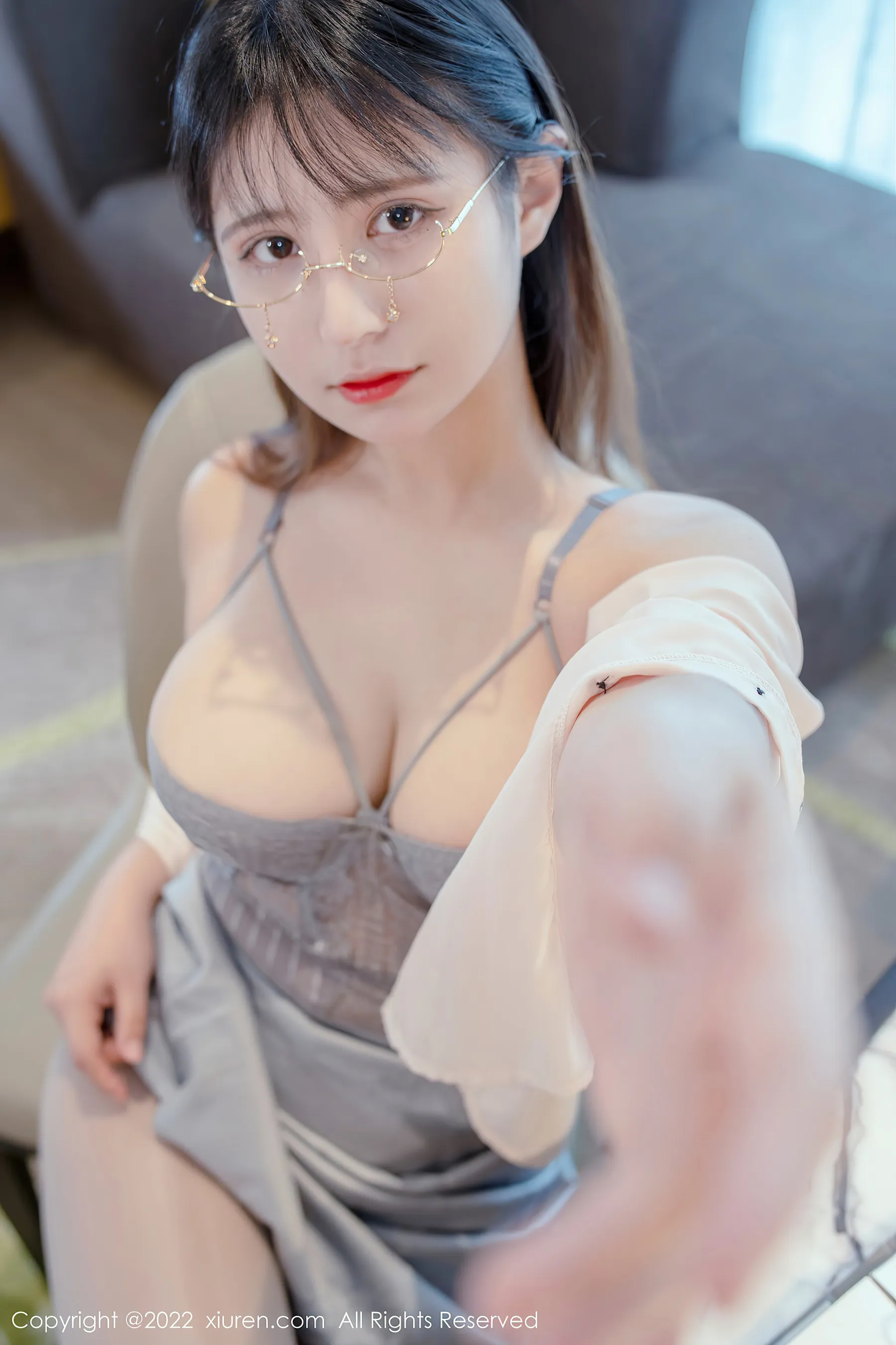 秀人网 No.4808 久久Aimee 可爱美乳妹子写真 插图8